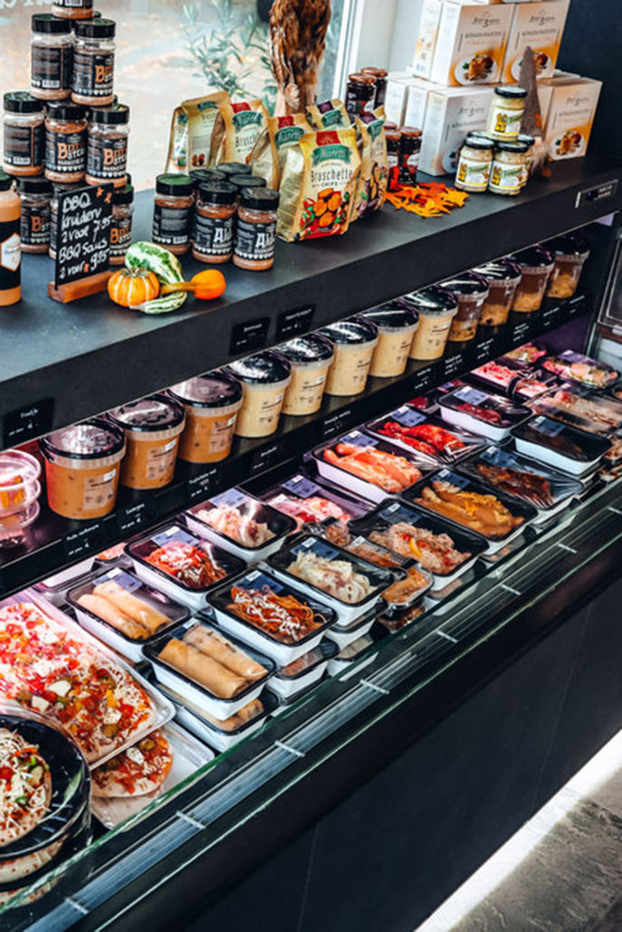 346A3927-2 slagerij wageveld, wageveld, oostvoorne, slagerij oostvoorne, ambachtelijke slagerij, vers vlees, huisgemaakte producten, charcuterie, delicatessen, vakmanschap, lokale ondernemer, kwaliteit, dagvers, foodfotografie, winkelinterieur, meatlover, lekker eten, culinair, bourgondisch, winkelbeleving, ondernemen, voorne aan zee, keurslager, ambacht, versproducten